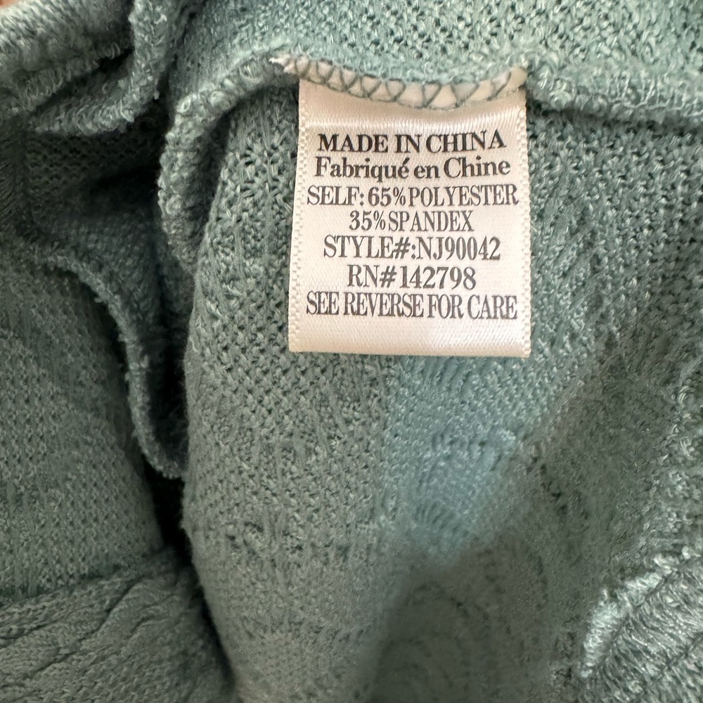 New In Women’s Cable Knit Shacket - Picture 6 of 6